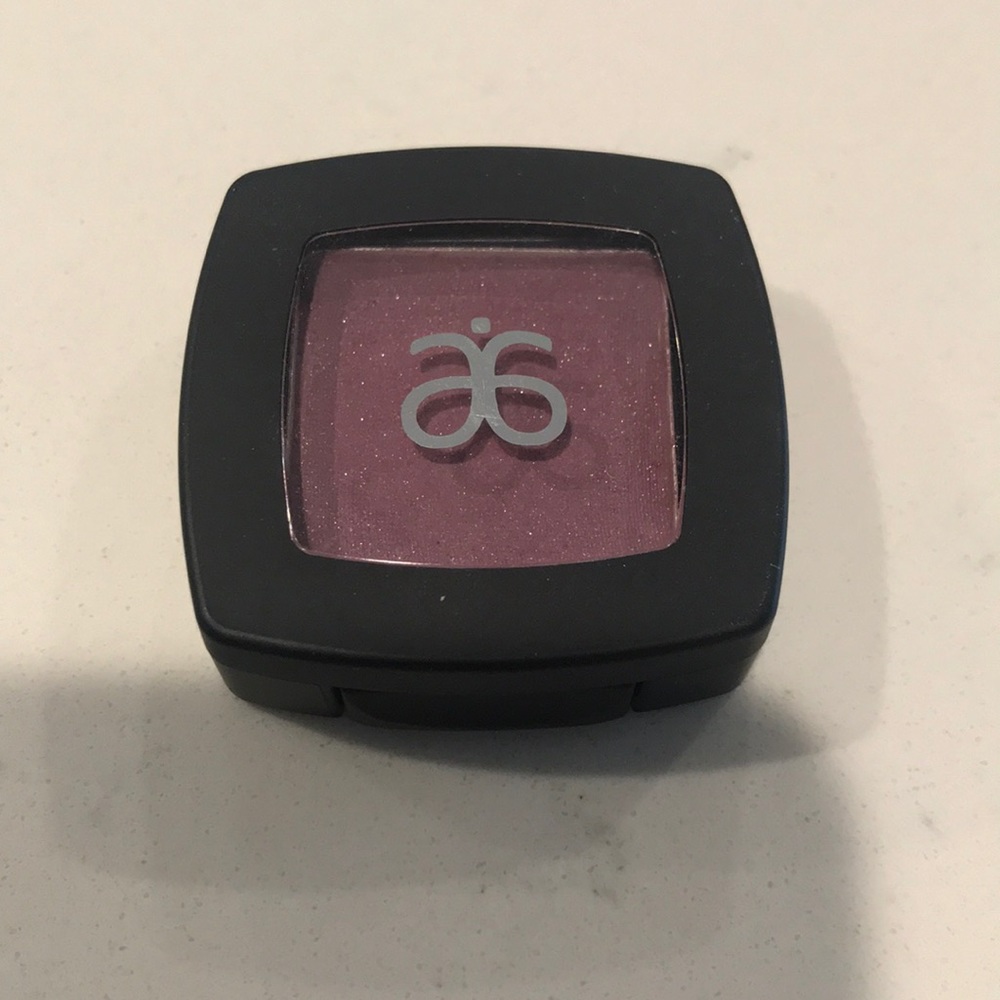 Arbonne eyeshadow
